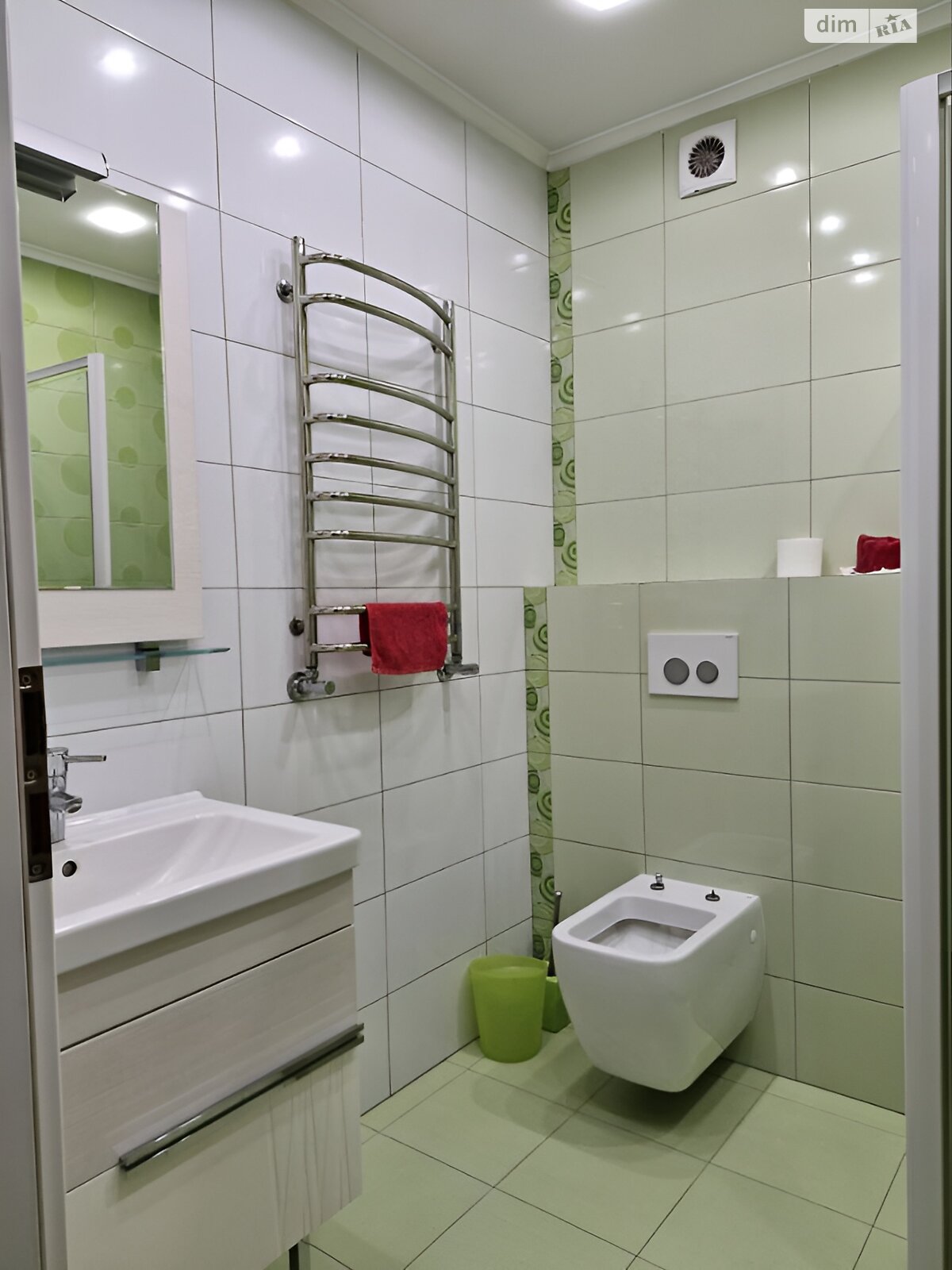 трехэтажный дом с верандой, 363 кв. м, кирпич. Продажа в Киеве район Берковец фото 1 трехэтажный дом с верандой, 363 кв. м, кирпич. Продажа в Киеве район Берковец фото 1