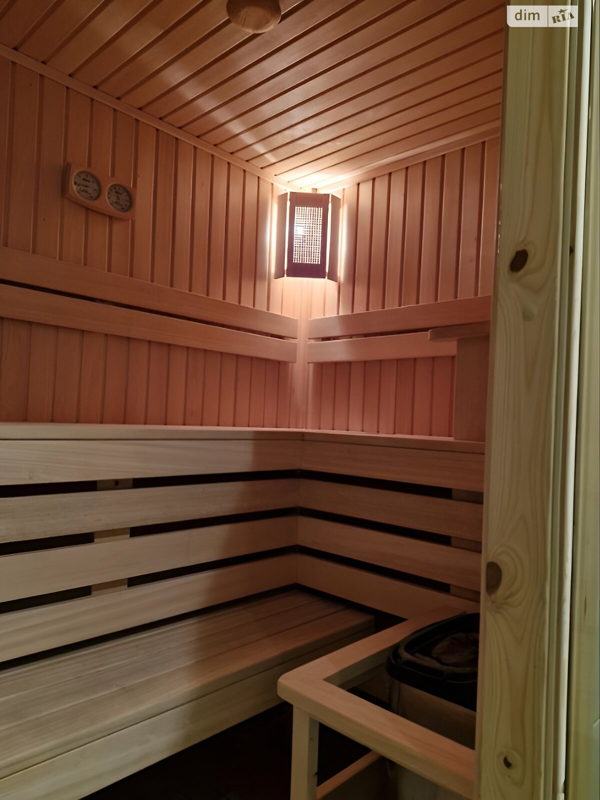 трехэтажный дом с верандой, 363 кв. м, кирпич. Продажа в Киеве район Берковец фото 1 трехэтажный дом с верандой, 363 кв. м, кирпич. Продажа в Киеве район Берковец фото 1