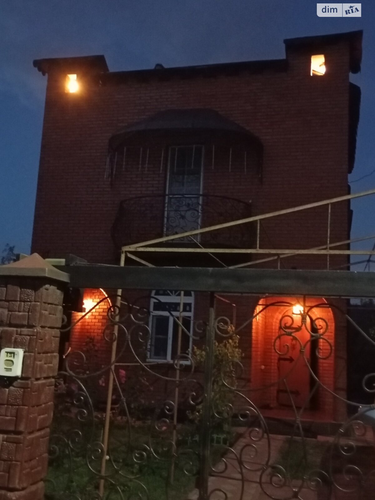 двоповерховий будинок з опаленням, 104 кв. м, цегла. Продаж в Києві, район Святошинський фото 1 двоповерховий будинок з опаленням, 104 кв. м, цегла. Продаж в Києві, район Святошинський фото 1