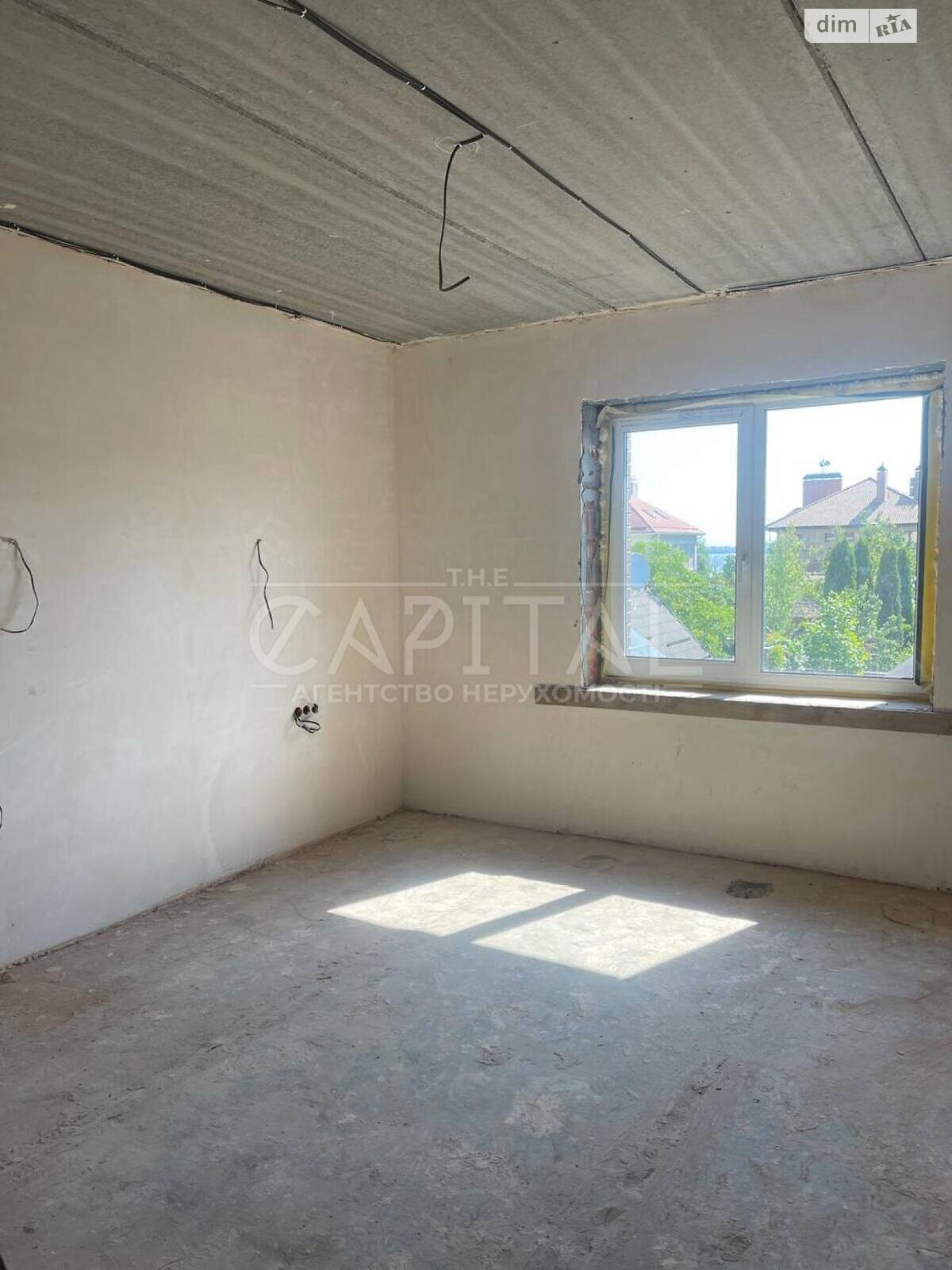 трехэтажный дом с гаражом, 320 кв. м, кирпич. Продажа в Киеве фото 1