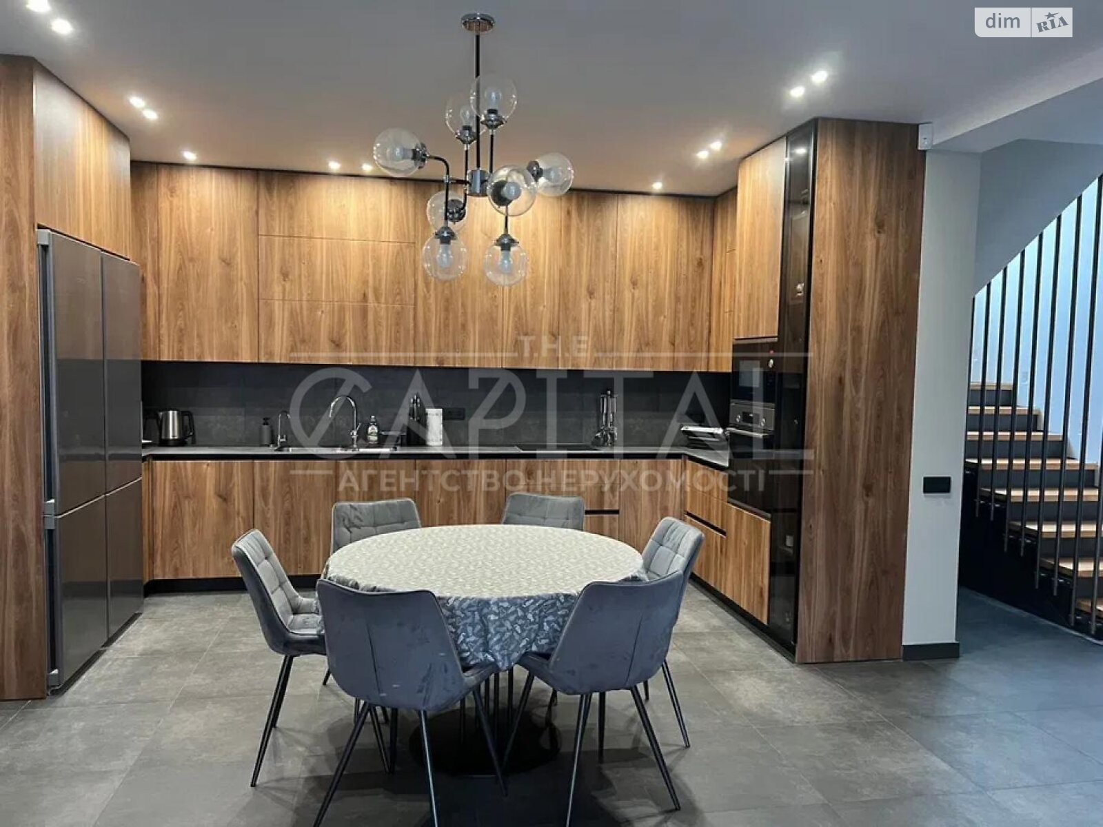 двоповерховий будинок з балконом, 145 кв. м, цегла. Продаж у Києві фото 1 двоповерховий будинок з балконом, 145 кв. м, цегла. Продаж у Києві фото 1
