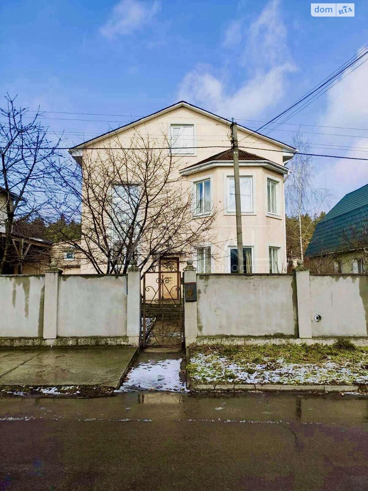 трехэтажный дом с мансардой, 250 кв. м,. Продажа в Киеве район Борщаговка фото 1