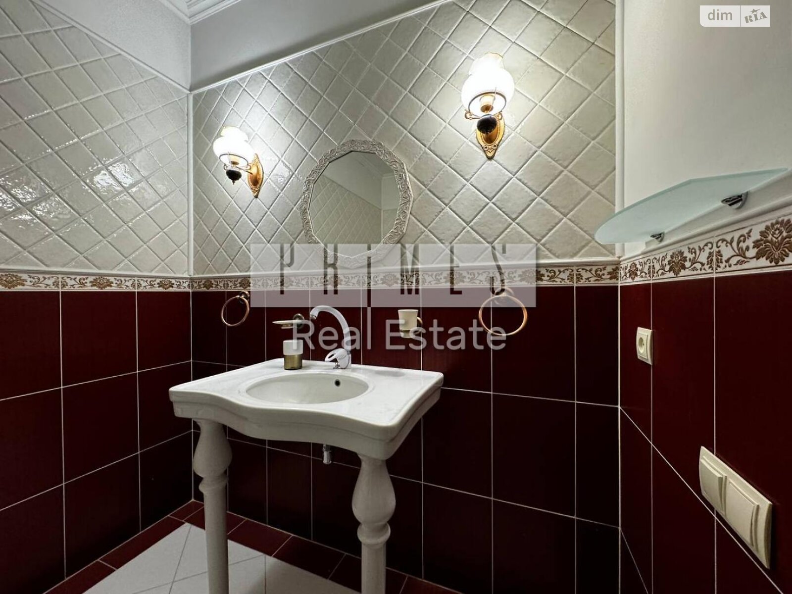 триповерховий будинок з верандою, 350 кв. м, цегла. Продаж в Києві, район Борщагівка фото 1 триповерховий будинок з верандою, 350 кв. м, цегла. Продаж в Києві, район Борщагівка фото 1