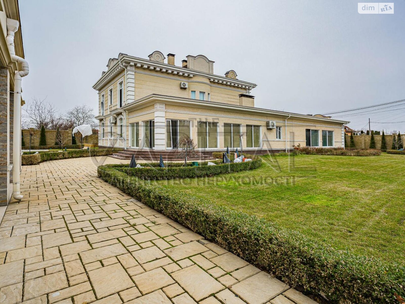 трехэтажный дом, 550 кв. м, кирпич. Продажа в Киеве район Бортничи фото 1 трехэтажный дом, 550 кв. м, кирпич. Продажа в Киеве район Бортничи фото 1