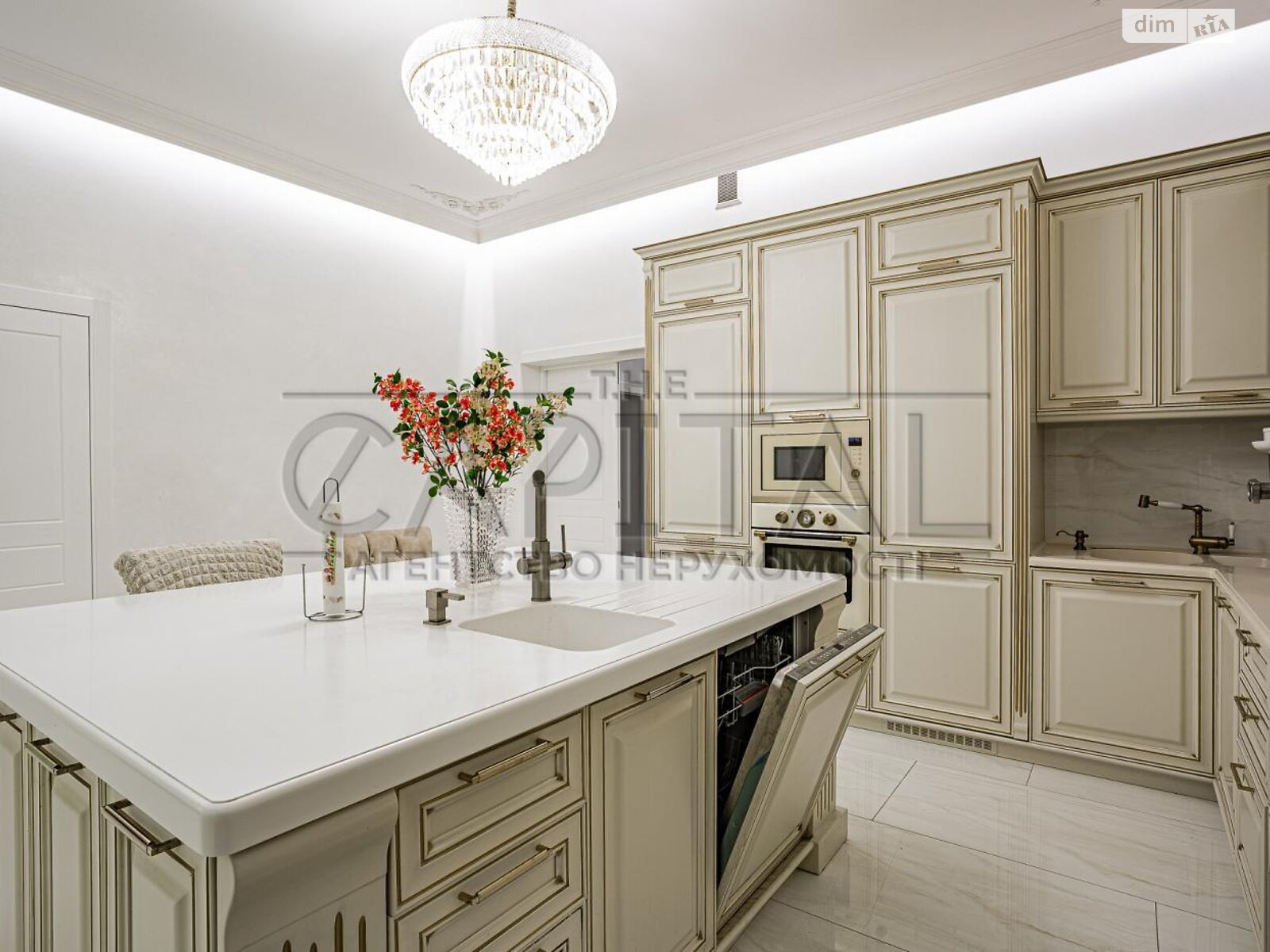 трехэтажный дом, 550 кв. м, кирпич. Продажа в Киеве район Бортничи фото 1 трехэтажный дом, 550 кв. м, кирпич. Продажа в Киеве район Бортничи фото 1