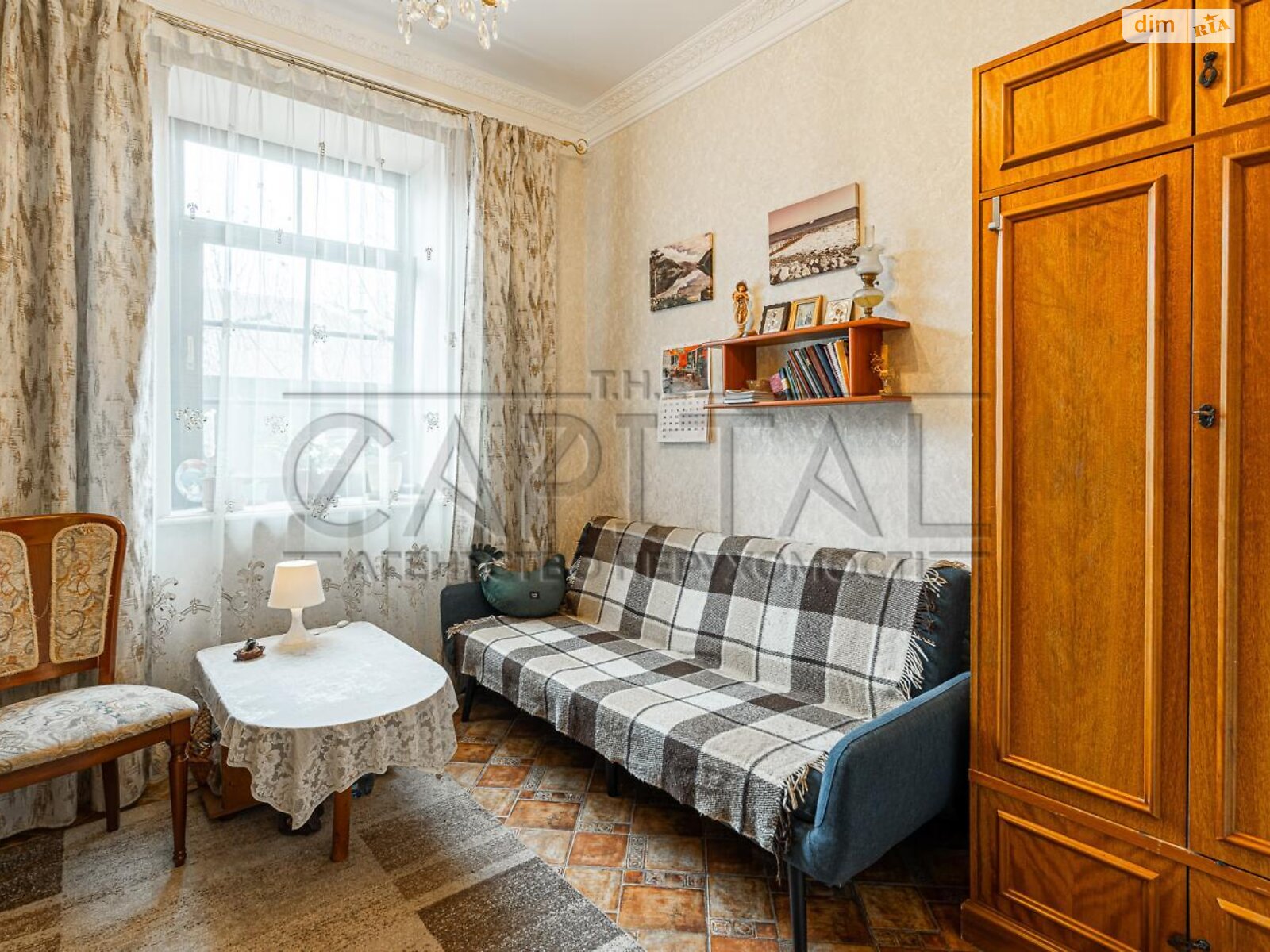 трехэтажный дом с гаражом, 700 кв. м, кирпич. Продажа в Киеве район Святошинский фото 1 трехэтажный дом с гаражом, 700 кв. м, кирпич. Продажа в Киеве район Святошинский фото 1