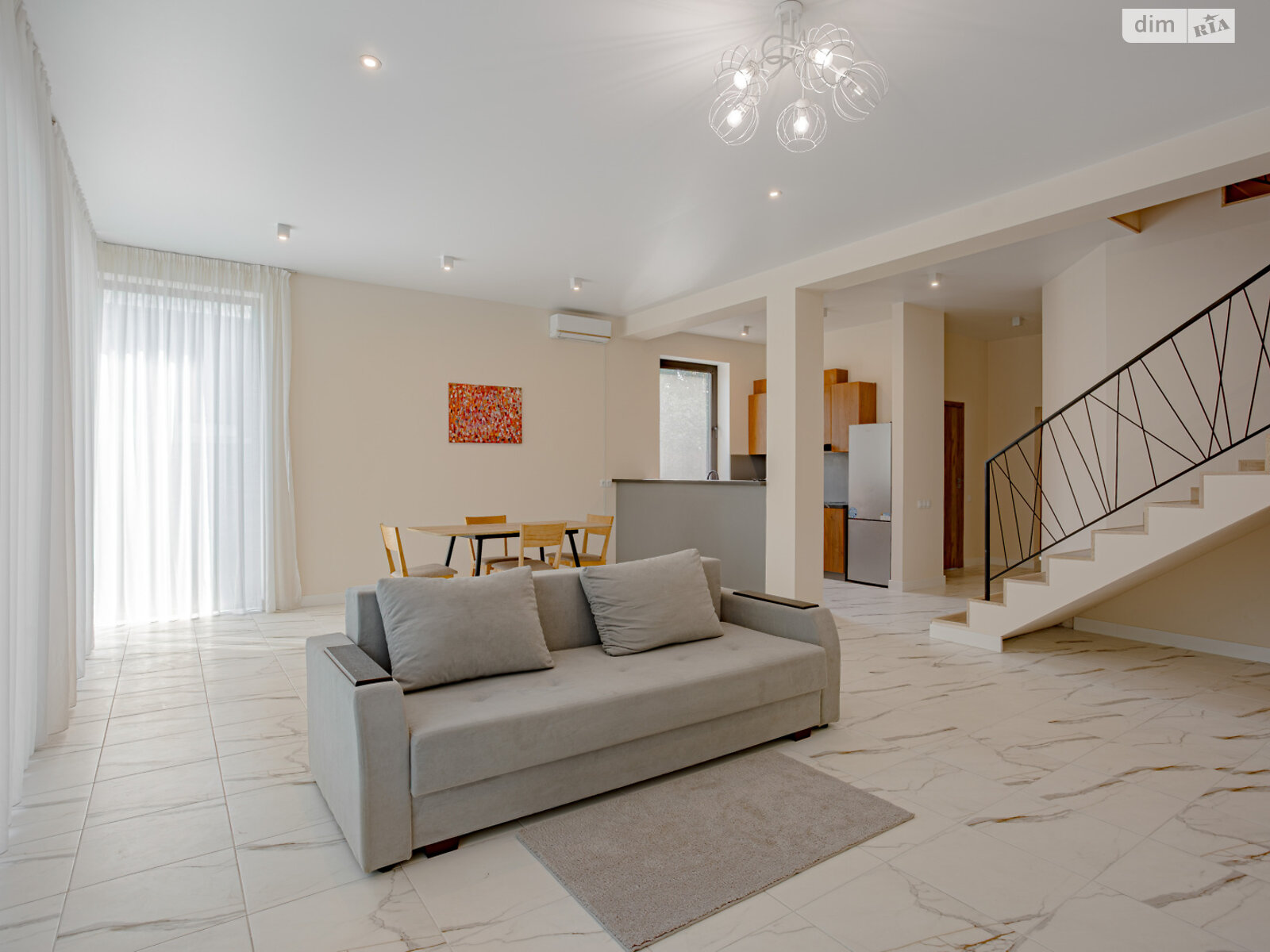 двоповерховий будинок з ремонтом, 166 кв. м, монолитно-каркасный. Продаж в Києві, район Биківня фото 1 двоповерховий будинок з ремонтом, 166 кв. м, монолитно-каркасный. Продаж в Києві, район Биківня фото 1