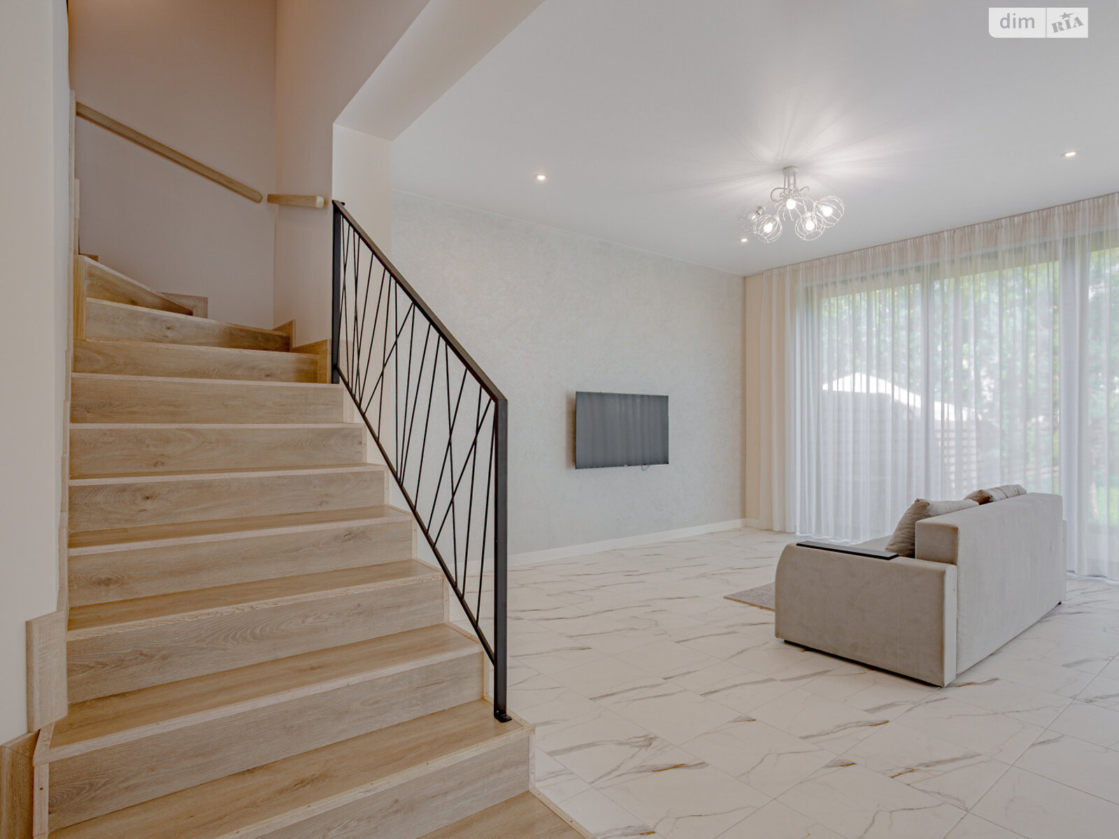 двоповерховий будинок з ремонтом, 166 кв. м, монолитно-каркасный. Продаж в Києві, район Биківня фото 1 двоповерховий будинок з ремонтом, 166 кв. м, монолитно-каркасный. Продаж в Києві, район Биківня фото 1