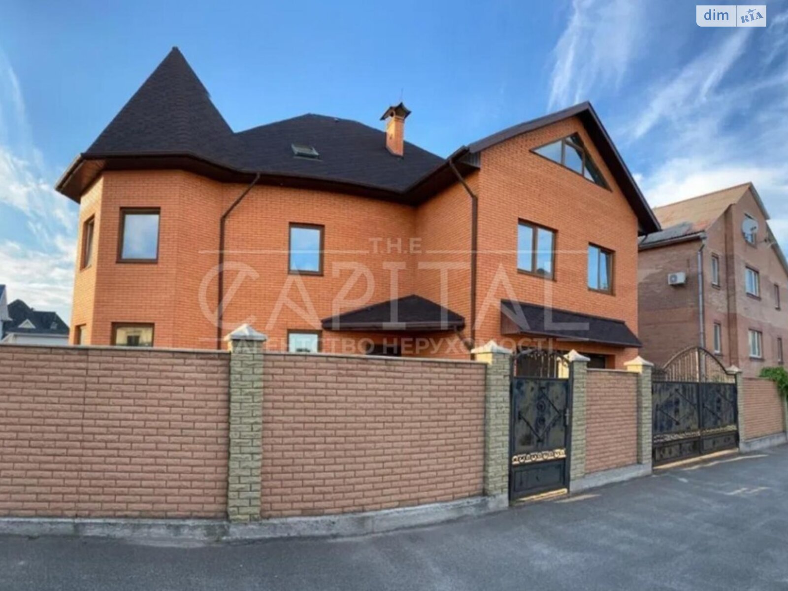 трехэтажный дом, 520 кв. м, кирпич. Продажа в Киеве район Дарницкий фото 1 трехэтажный дом, 520 кв. м, кирпич. Продажа в Киеве район Дарницкий фото 1