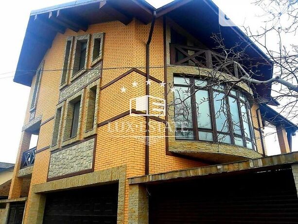 триповерховий будинок з гаражем, 650 кв. м, кирпич. Продаж в Києві, район Дарницький фото 1 триповерховий будинок з гаражем, 650 кв. м, кирпич. Продаж в Києві, район Дарницький фото 1