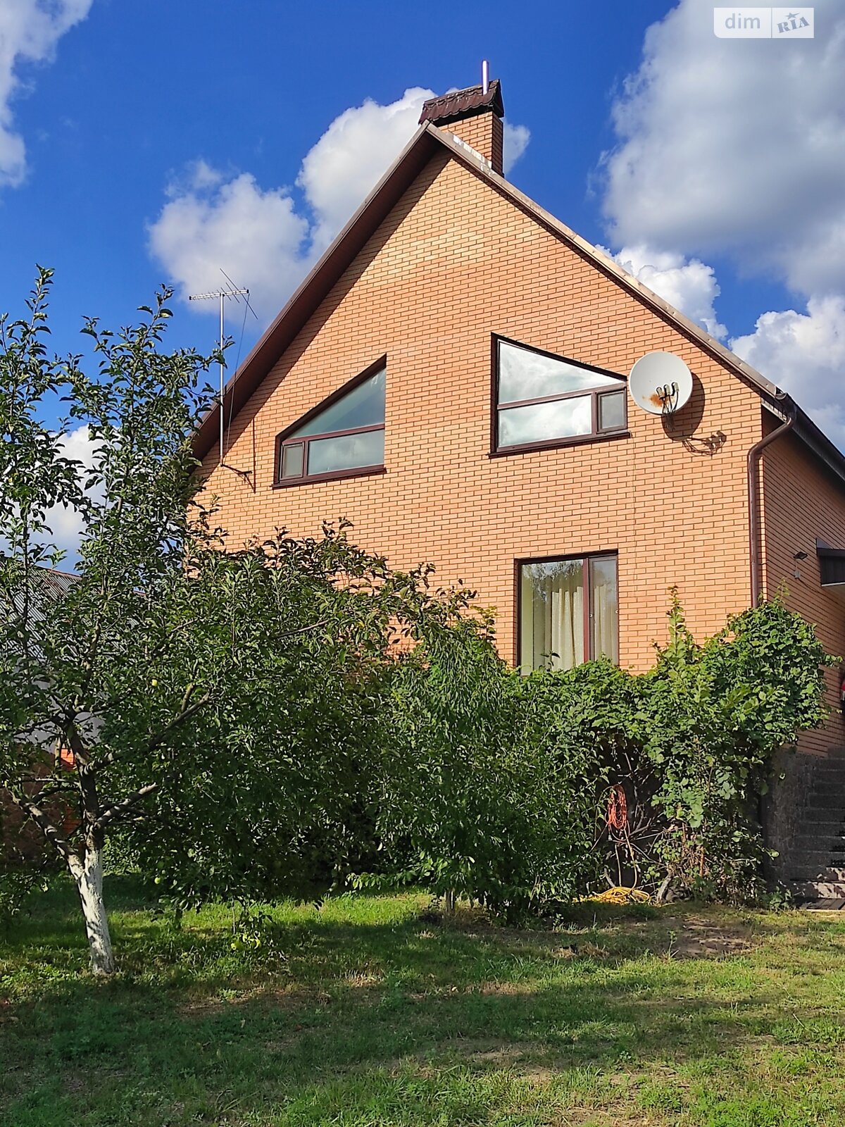двоповерховий будинок з гаражем, 258 кв. м, цегла. Продаж в Києві, район Дарницький фото 1 двоповерховий будинок з гаражем, 258 кв. м, цегла. Продаж в Києві, район Дарницький фото 1