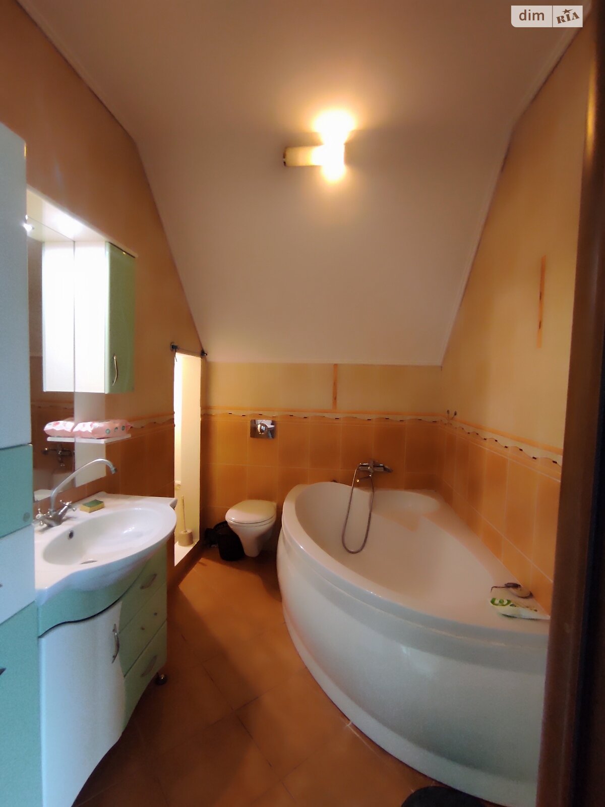 двоповерховий будинок з гаражем, 258 кв. м, цегла. Продаж в Києві, район Дарницький фото 1 двоповерховий будинок з гаражем, 258 кв. м, цегла. Продаж в Києві, район Дарницький фото 1