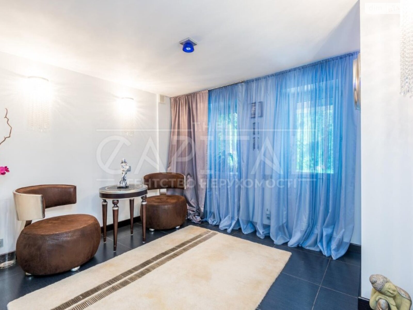 трехэтажный дом, 260 кв. м, кирпич. Продажа в Киеве район Дарницкий фото 1 трехэтажный дом, 260 кв. м, кирпич. Продажа в Киеве район Дарницкий фото 1