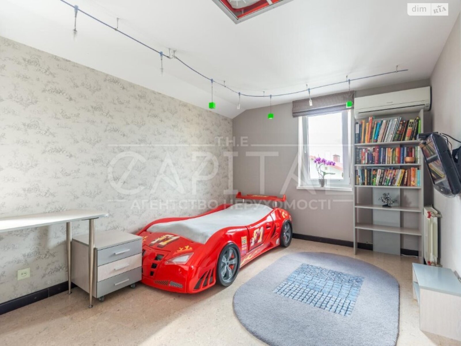 трехэтажный дом, 260 кв. м, кирпич. Продажа в Киеве район Дарницкий фото 1 трехэтажный дом, 260 кв. м, кирпич. Продажа в Киеве район Дарницкий фото 1