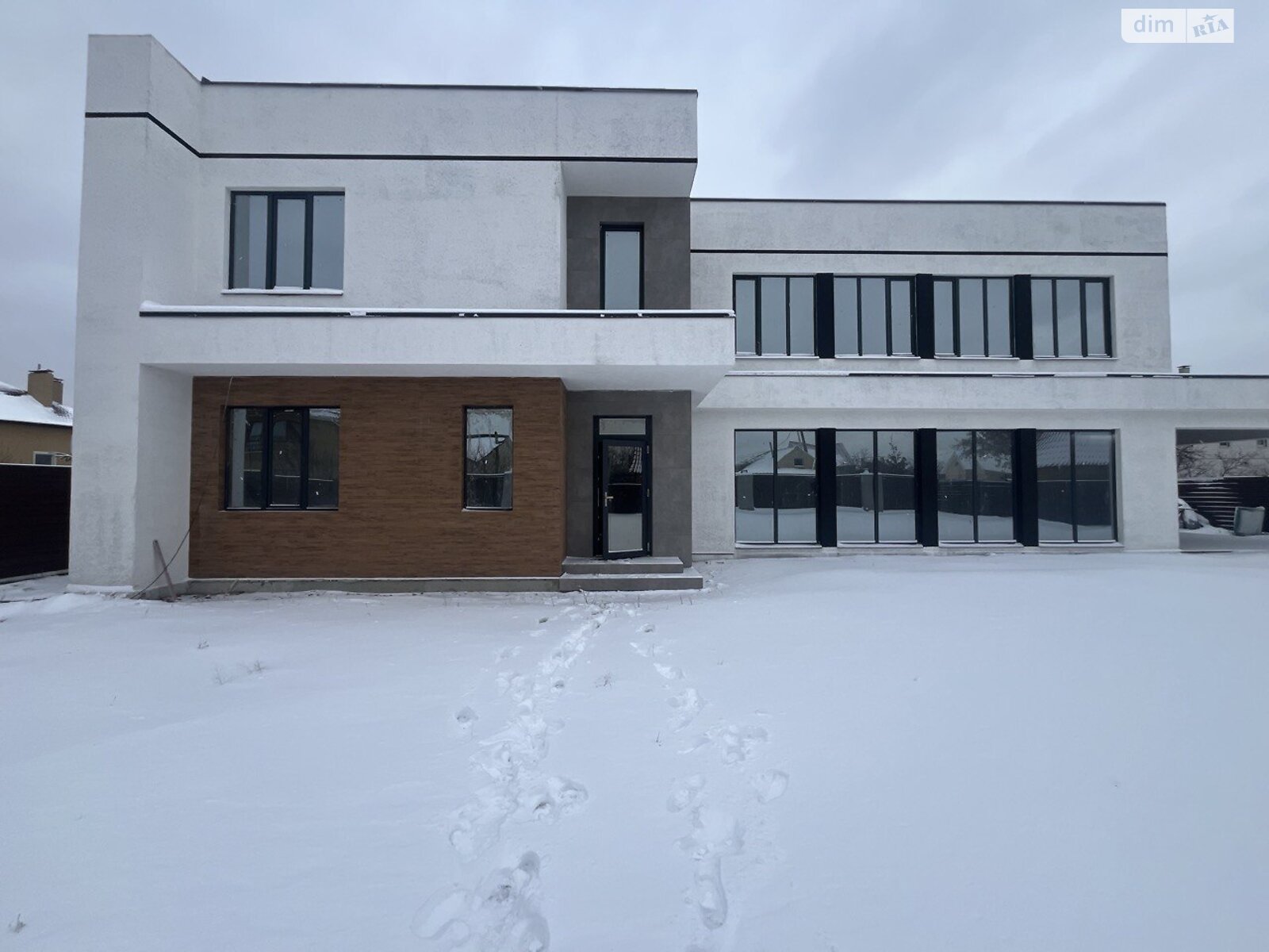 двухэтажный дом с верандой, 220 кв. м, кирпич. Продажа в Киеве район Дарницкий фото 1