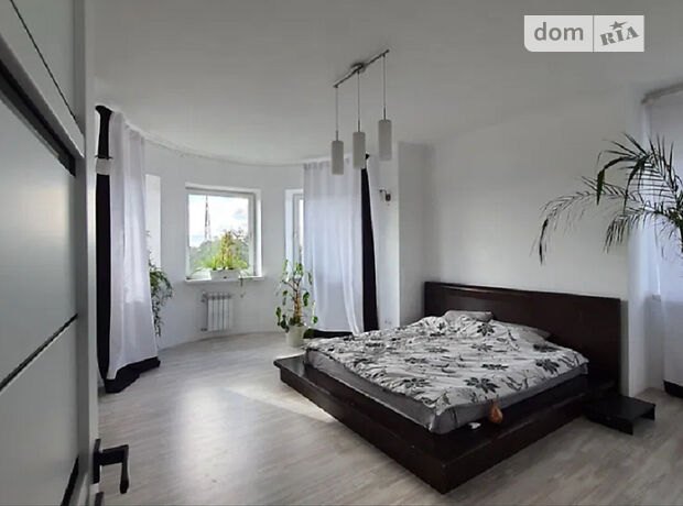 трехэтажный дом, 270 кв. м, кирпич. Продажа в Киеве район Дарницкий фото 1 трехэтажный дом, 270 кв. м, кирпич. Продажа в Киеве район Дарницкий фото 1