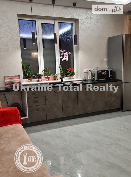 трехэтажный дом, 165 кв. м, кирпич. Продажа в Киеве район Дарницкий фото 1 трехэтажный дом, 165 кв. м, кирпич. Продажа в Киеве район Дарницкий фото 1