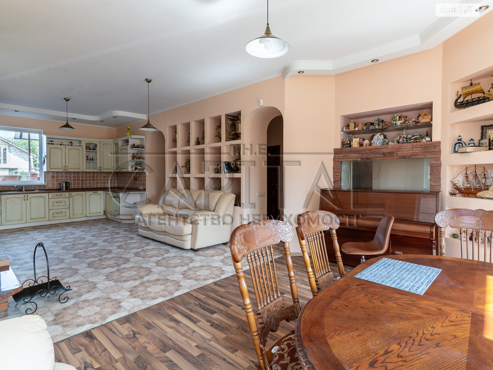 триповерховий будинок з гаражем, 285 кв. м, цегла. Продаж в Києві, район Дарницький фото 1 триповерховий будинок з гаражем, 285 кв. м, цегла. Продаж в Києві, район Дарницький фото 1