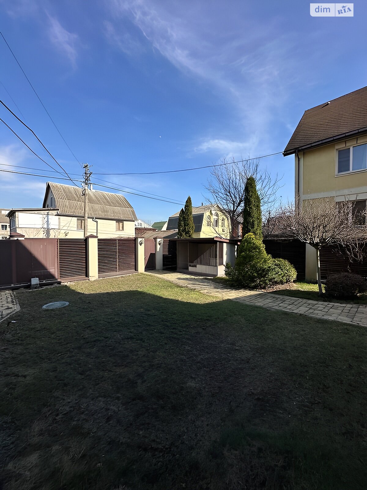 трехэтажный дом, 232 кв. м, кирпич. Продажа в Киеве район Дарницкий фото 1 трехэтажный дом, 232 кв. м, кирпич. Продажа в Киеве район Дарницкий фото 1