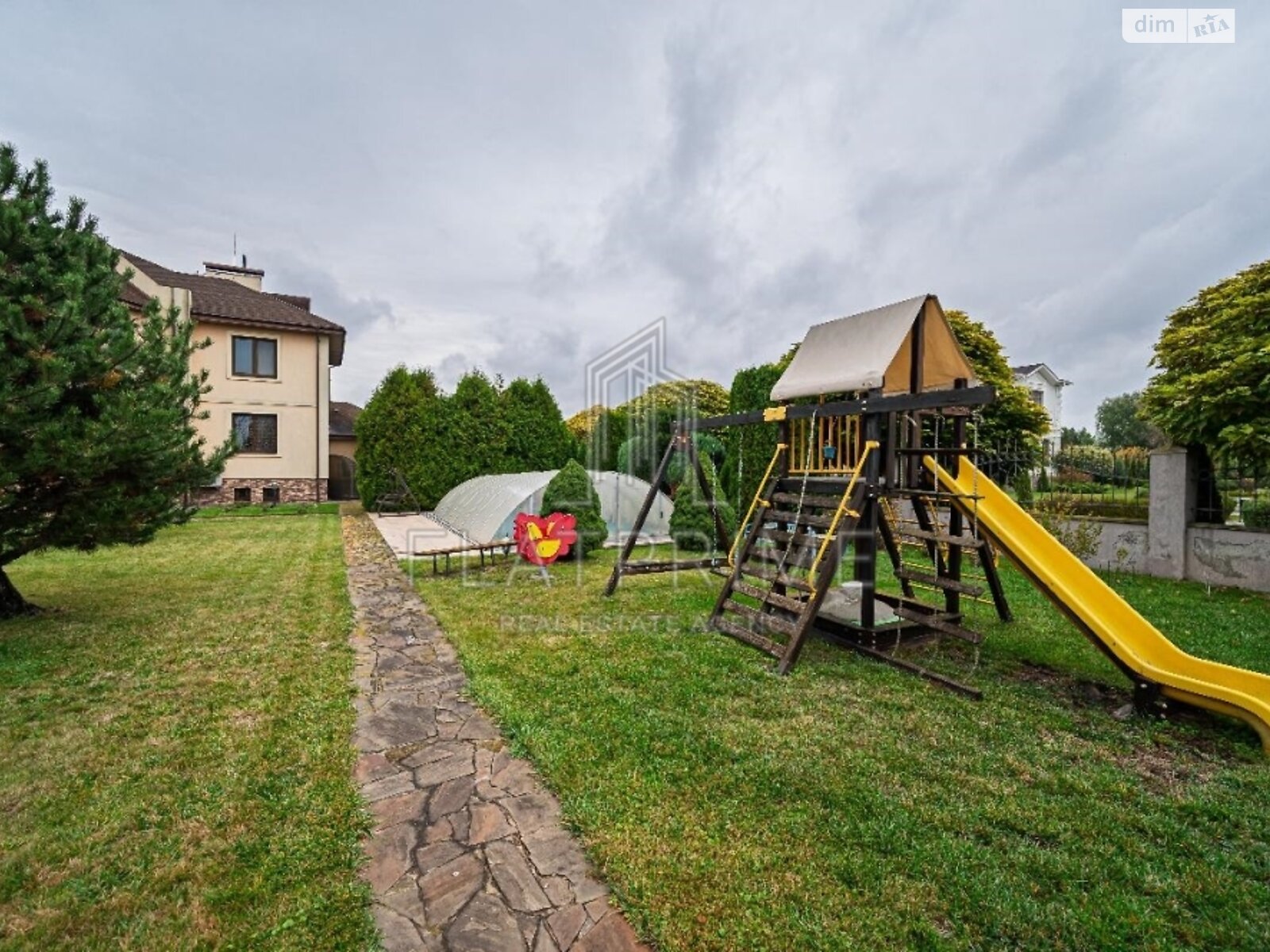 двоповерховий будинок бесідка, 505 кв. м, цегла. Продаж в Києві, район Дарницький фото 1 двоповерховий будинок бесідка, 505 кв. м, цегла. Продаж в Києві, район Дарницький фото 1
