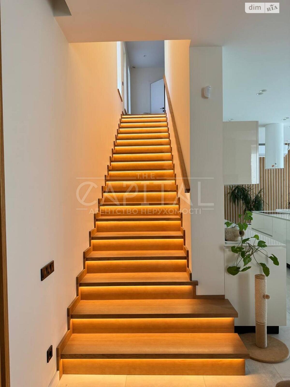 двухэтажный дом с верандой, 170.9 кв. м, кирпич. Продажа в Киеве район Дарницкий фото 1 двухэтажный дом с верандой, 170.9 кв. м, кирпич. Продажа в Киеве район Дарницкий фото 1