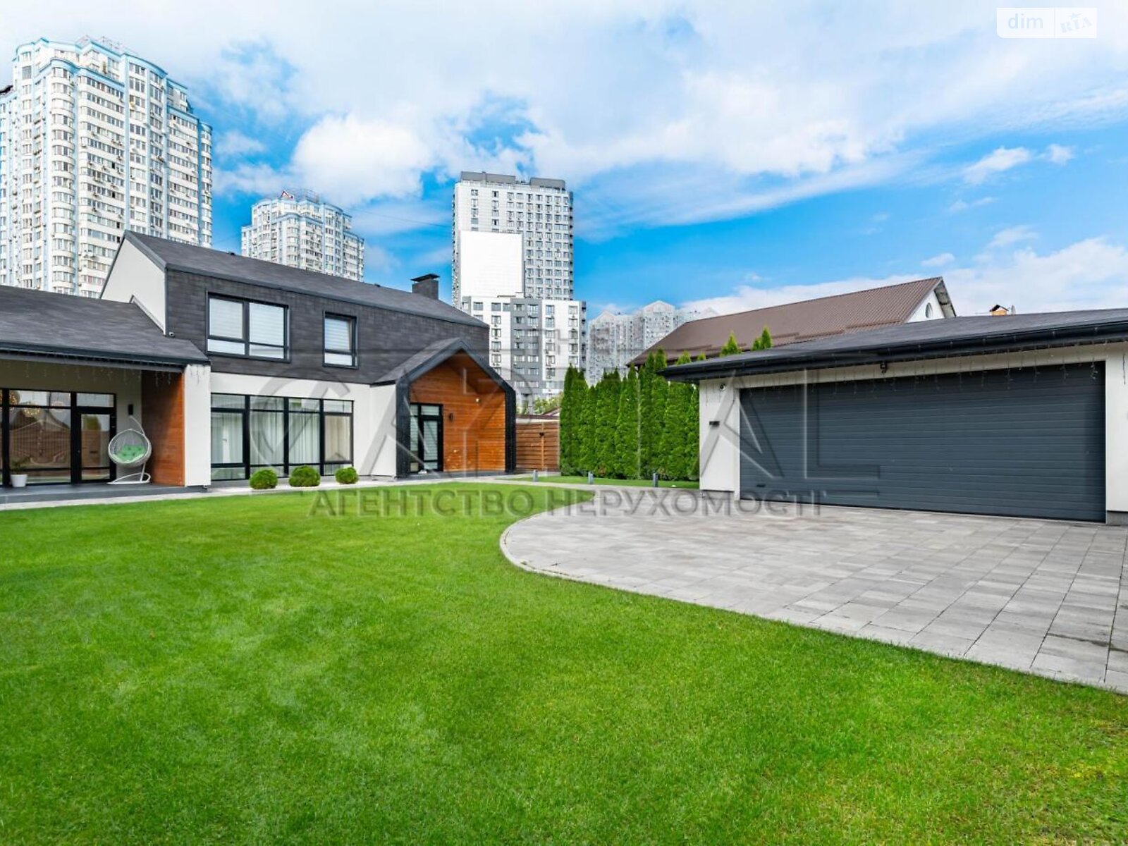 двухэтажный дом с верандой, 170.9 кв. м, кирпич. Продажа в Киеве район Дарницкий фото 1 двухэтажный дом с верандой, 170.9 кв. м, кирпич. Продажа в Киеве район Дарницкий фото 1