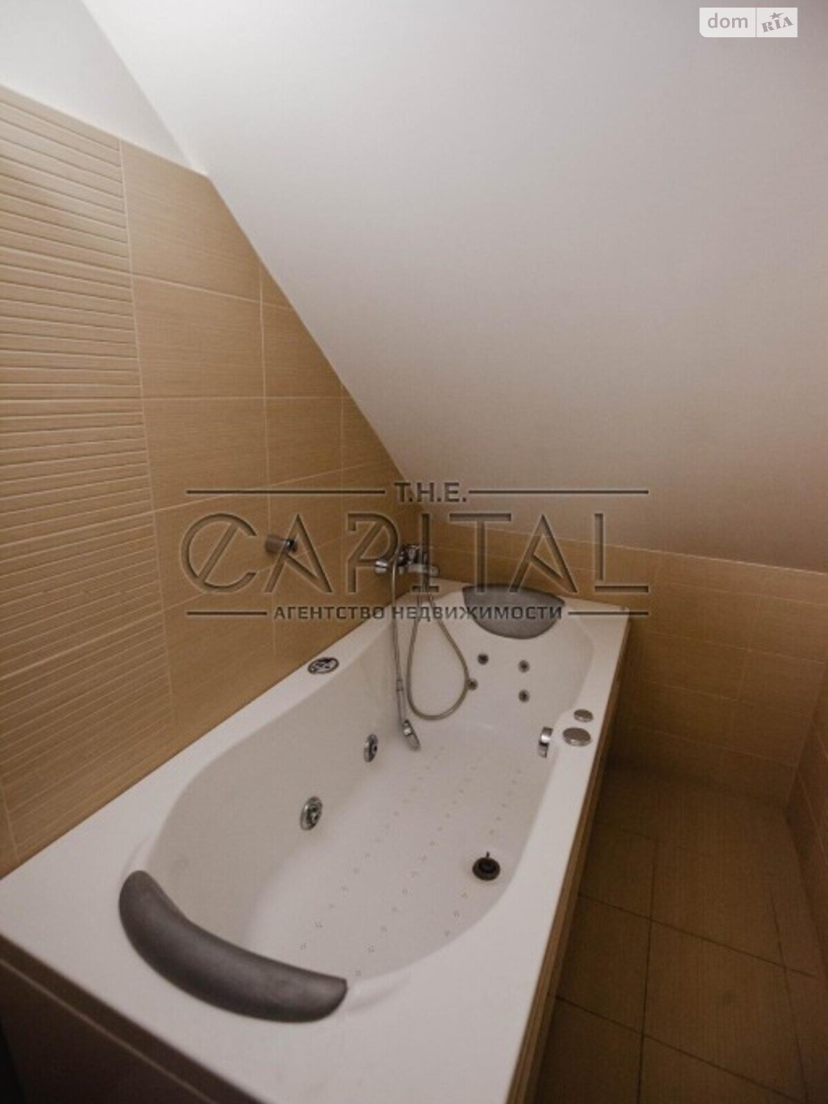 двухэтажный дом с ремонтом, 280.7 кв. м, пенобетон. Продажа в Киеве район Дарницкий фото 1 двухэтажный дом с ремонтом, 280.7 кв. м, пенобетон. Продажа в Киеве район Дарницкий фото 1