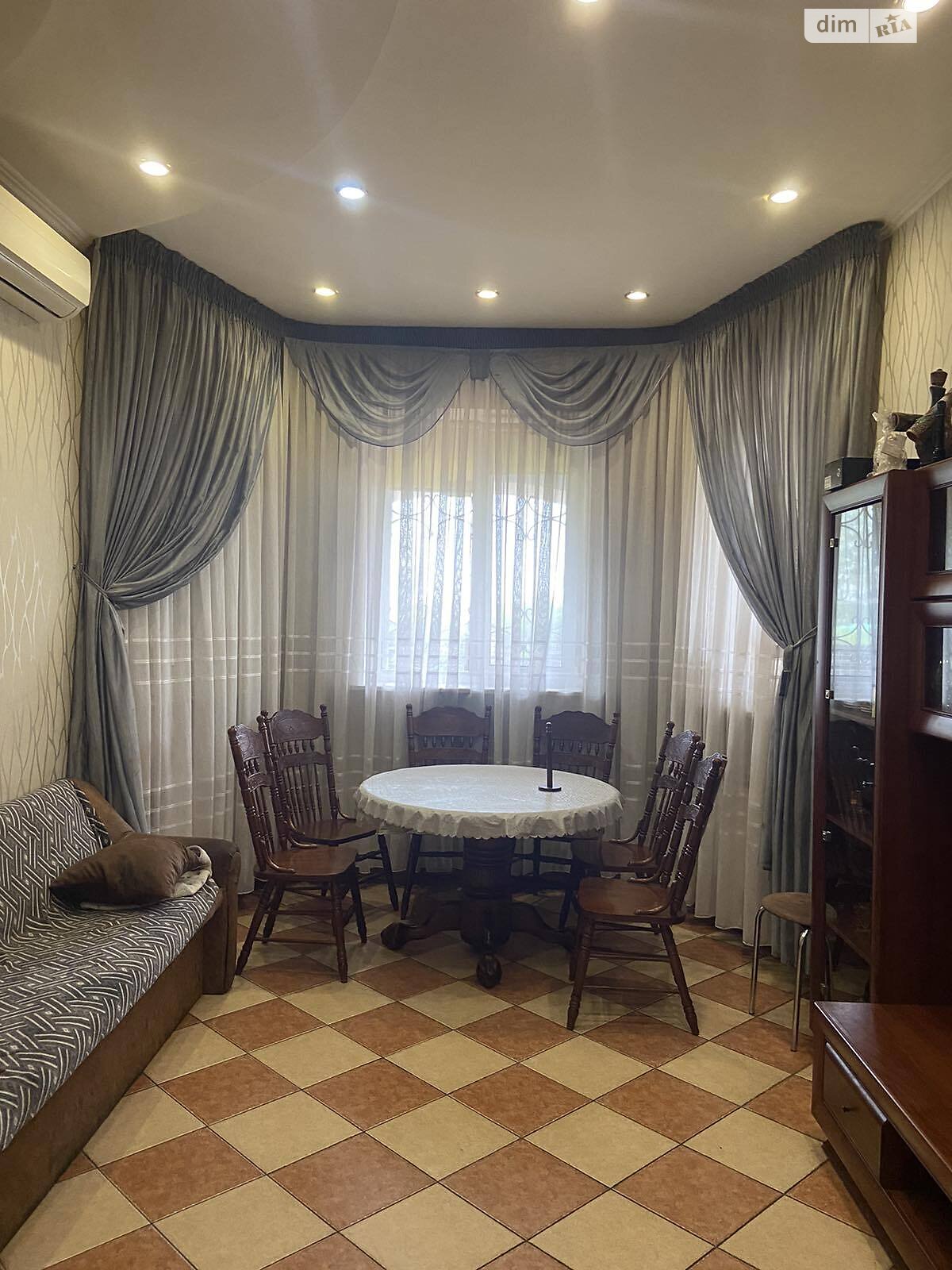 двухэтажный дом с гаражом, 255 кв. м, кирпич. Продажа в Киеве район Дарницкий фото 1 двухэтажный дом с гаражом, 255 кв. м, кирпич. Продажа в Киеве район Дарницкий фото 1