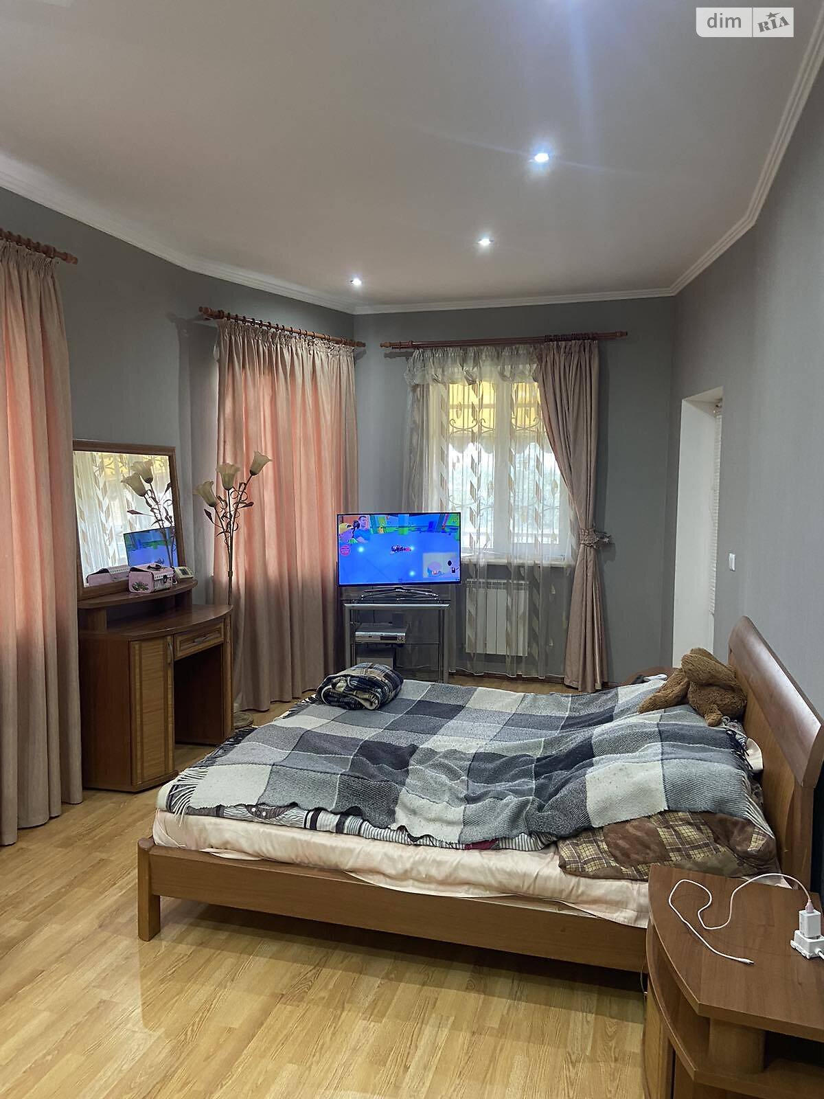 двухэтажный дом с гаражом, 255 кв. м, кирпич. Продажа в Киеве район Дарницкий фото 1 двухэтажный дом с гаражом, 255 кв. м, кирпич. Продажа в Киеве район Дарницкий фото 1