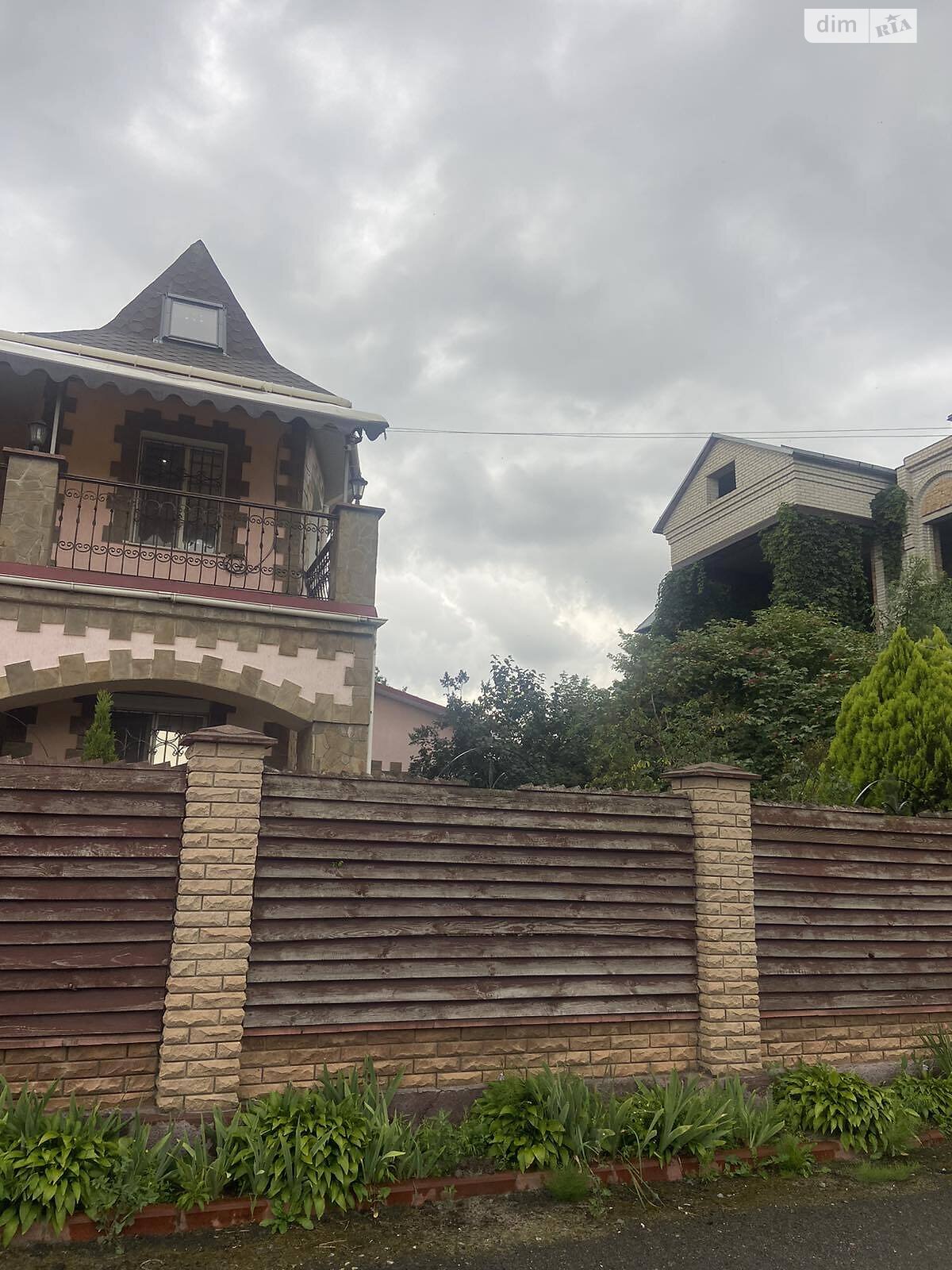 двухэтажный дом с гаражом, 255 кв. м, кирпич. Продажа в Киеве район Дарницкий фото 1 двухэтажный дом с гаражом, 255 кв. м, кирпич. Продажа в Киеве район Дарницкий фото 1