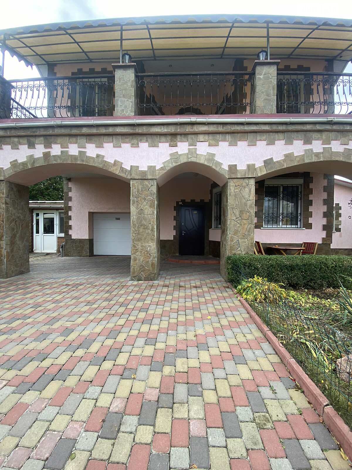 двухэтажный дом с гаражом, 255 кв. м, кирпич. Продажа в Киеве район Дарницкий фото 1 двухэтажный дом с гаражом, 255 кв. м, кирпич. Продажа в Киеве район Дарницкий фото 1