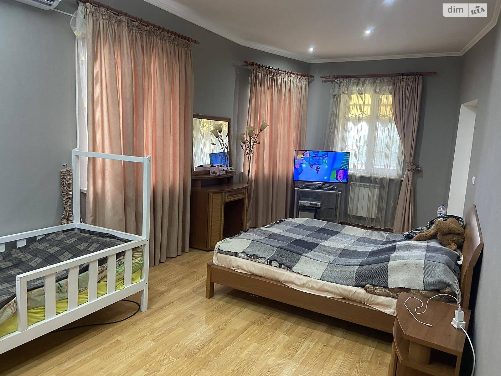 двухэтажный дом с гаражом, 255 кв. м, кирпич. Продажа в Киеве район Дарницкий фото 1 двухэтажный дом с гаражом, 255 кв. м, кирпич. Продажа в Киеве район Дарницкий фото 1