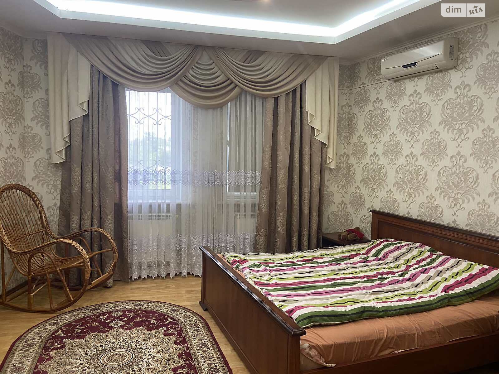 двухэтажный дом с гаражом, 255 кв. м, кирпич. Продажа в Киеве район Дарницкий фото 1 двухэтажный дом с гаражом, 255 кв. м, кирпич. Продажа в Киеве район Дарницкий фото 1