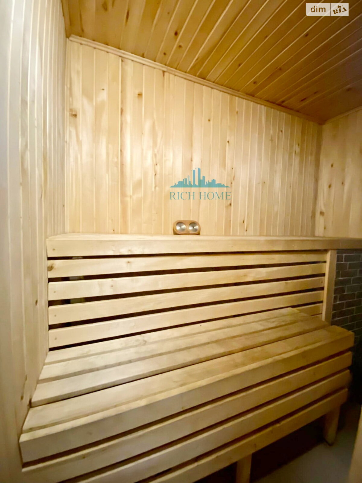 двоповерховий будинок з балконом, 220 кв. м, цегла. Продаж в Києві, район Дарницький фото 1 двоповерховий будинок з балконом, 220 кв. м, цегла. Продаж в Києві, район Дарницький фото 1