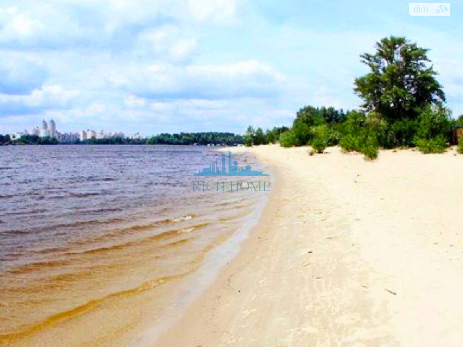двоповерховий будинок з балконом, 220 кв. м, цегла. Продаж в Києві, район Дарницький фото 1 двоповерховий будинок з балконом, 220 кв. м, цегла. Продаж в Києві, район Дарницький фото 1