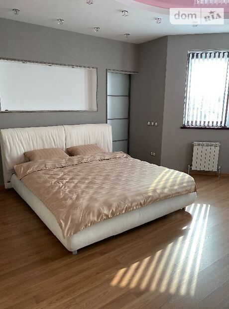 трехэтажный дом с террасой, 540 кв. м, кирпич. Продажа в Киеве район Дарницкий фото 1 трехэтажный дом с террасой, 540 кв. м, кирпич. Продажа в Киеве район Дарницкий фото 1