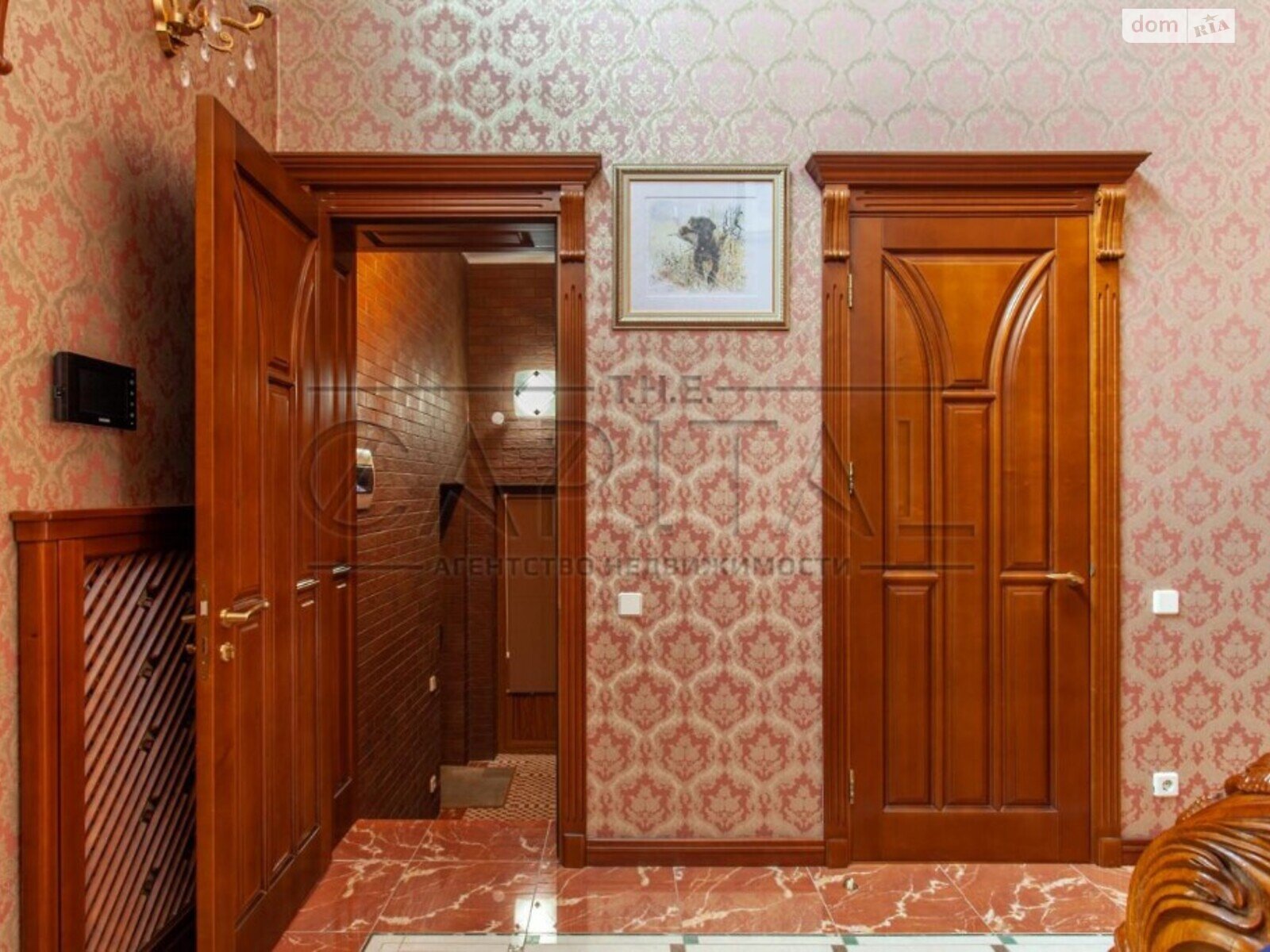 двухэтажный дом веранда, 600 кв. м, кирпич. Продажа в Киеве район Дарницкий фото 1