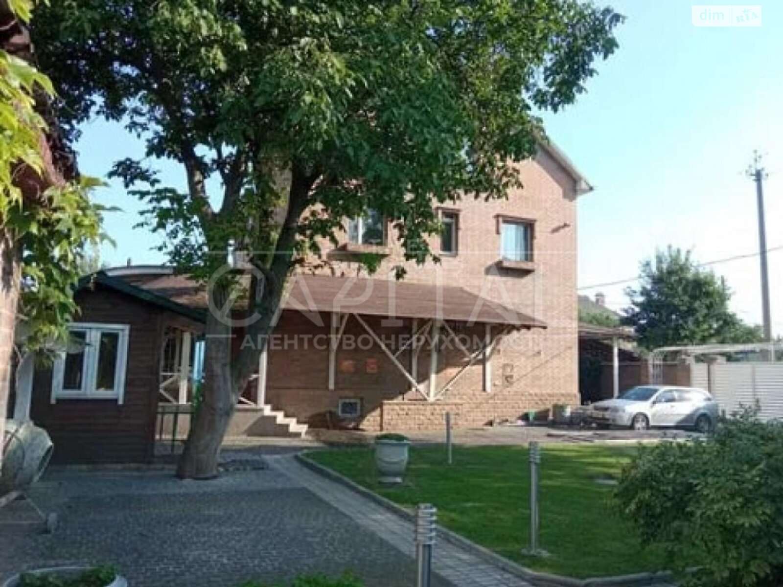 трехэтажный дом с гаражом, 200 кв. м, кирпич. Продажа в Киеве район Дарницкий фото 1