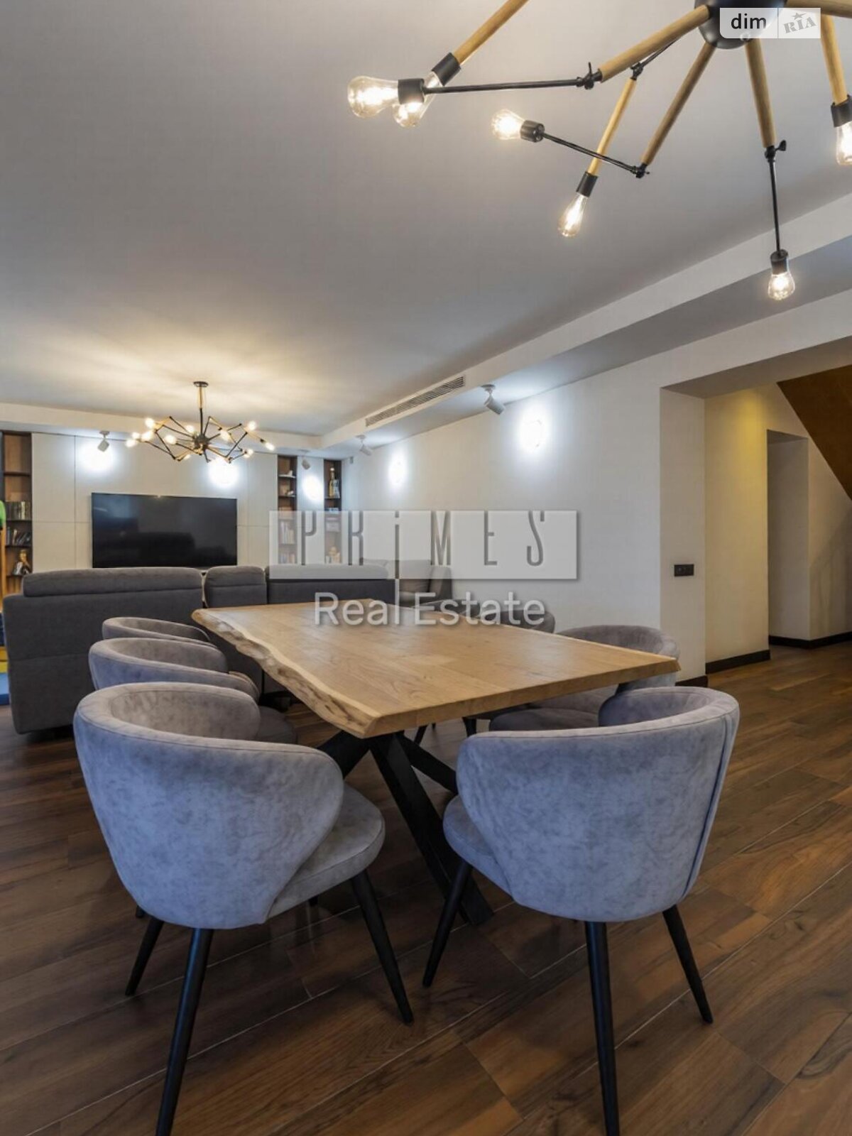 двухэтажный дом с отоплением, 300 кв. м, кирпич. Продажа в Киеве фото 1