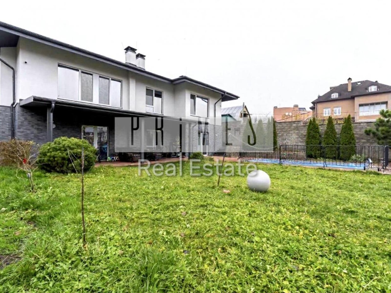 двухэтажный дом с отоплением, 300 кв. м, кирпич. Продажа в Киеве фото 1