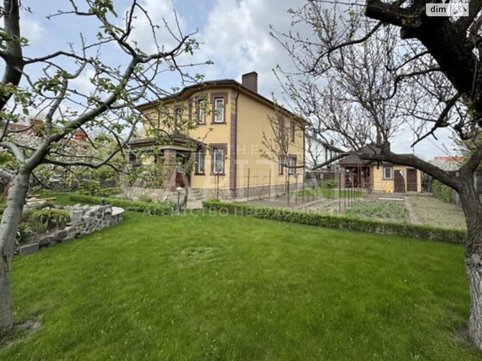 двоповерховий будинок з гаражем, 186 кв. м, цегла. Продаж в Києві, район Деснянський фото 1 двоповерховий будинок з гаражем, 186 кв. м, цегла. Продаж в Києві, район Деснянський фото 1