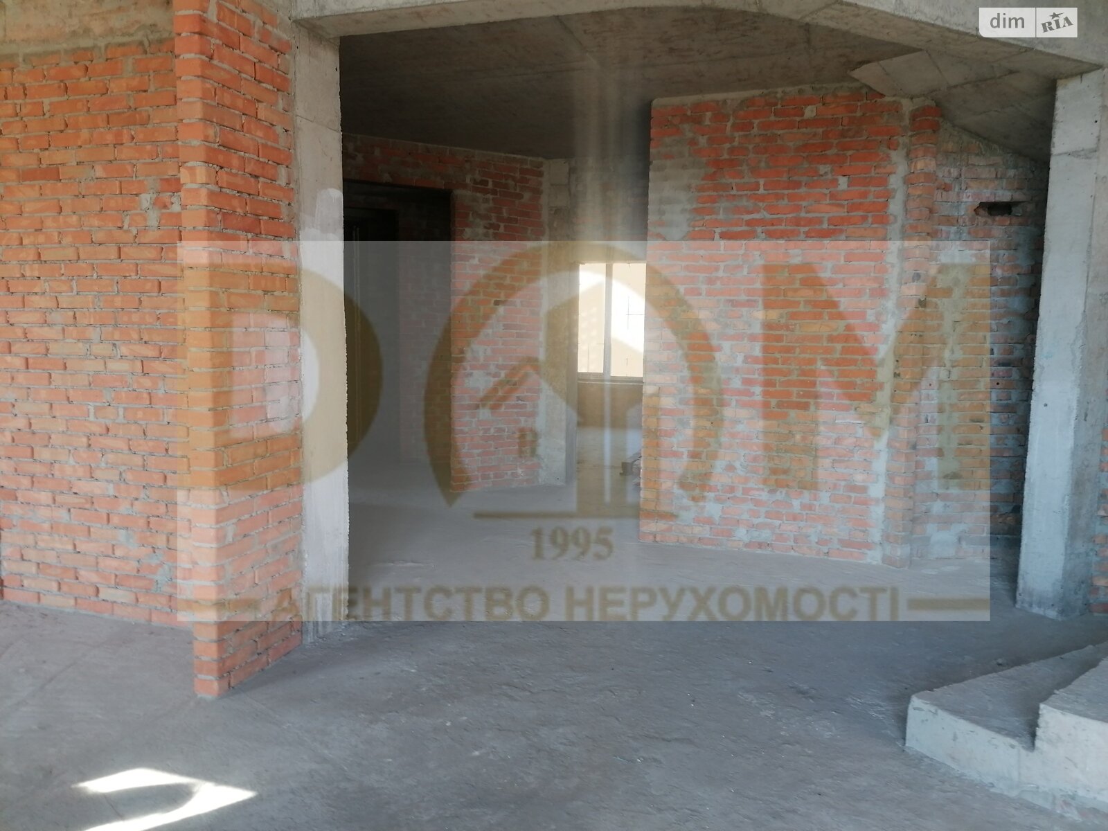 двоповерховий будинок з гаражем, 382 кв. м, цегла. Продаж в Києві, район Деснянський фото 1 двоповерховий будинок з гаражем, 382 кв. м, цегла. Продаж в Києві, район Деснянський фото 1