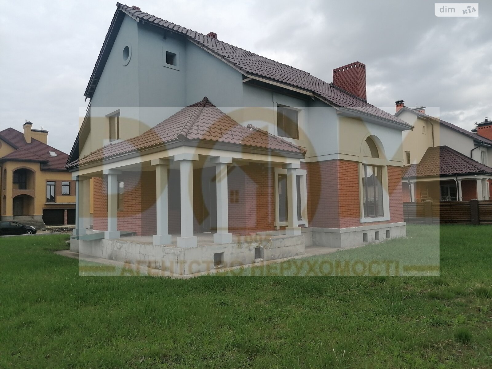 двоповерховий будинок з гаражем, 382 кв. м, цегла. Продаж в Києві, район Деснянський фото 1 двоповерховий будинок з гаражем, 382 кв. м, цегла. Продаж в Києві, район Деснянський фото 1