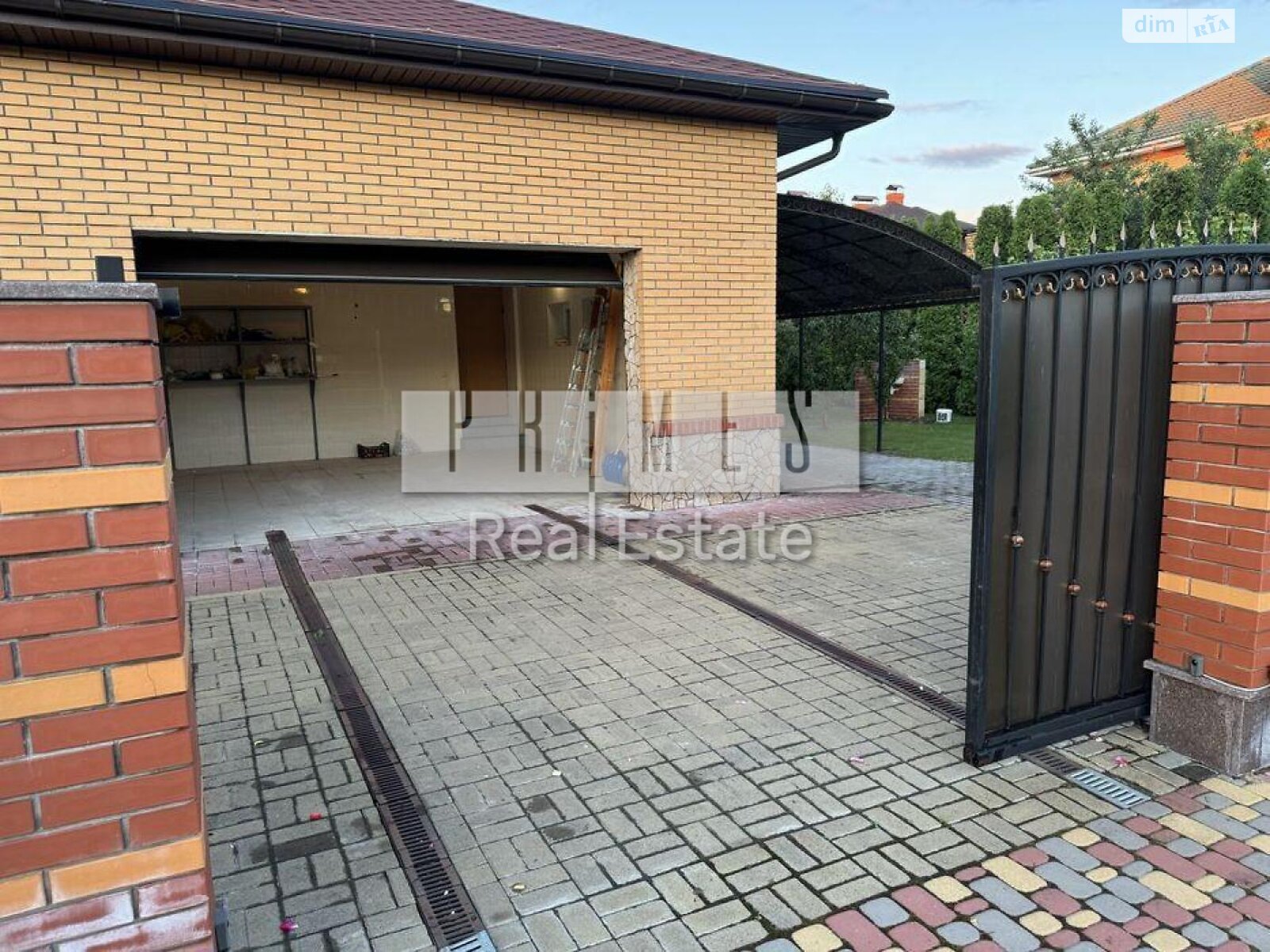 двоповерховий будинок з верандою, 419 кв. м, цегла. Продаж в Києві, район Деснянський фото 1 двоповерховий будинок з верандою, 419 кв. м, цегла. Продаж в Києві, район Деснянський фото 1