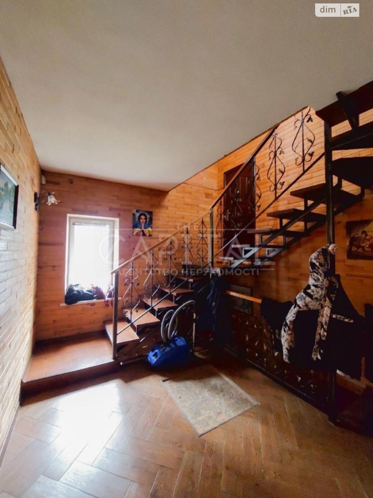 трехэтажный дом с ремонтом, 400 кв. м, кирпич. Продажа в Киеве район Днепровский фото 1