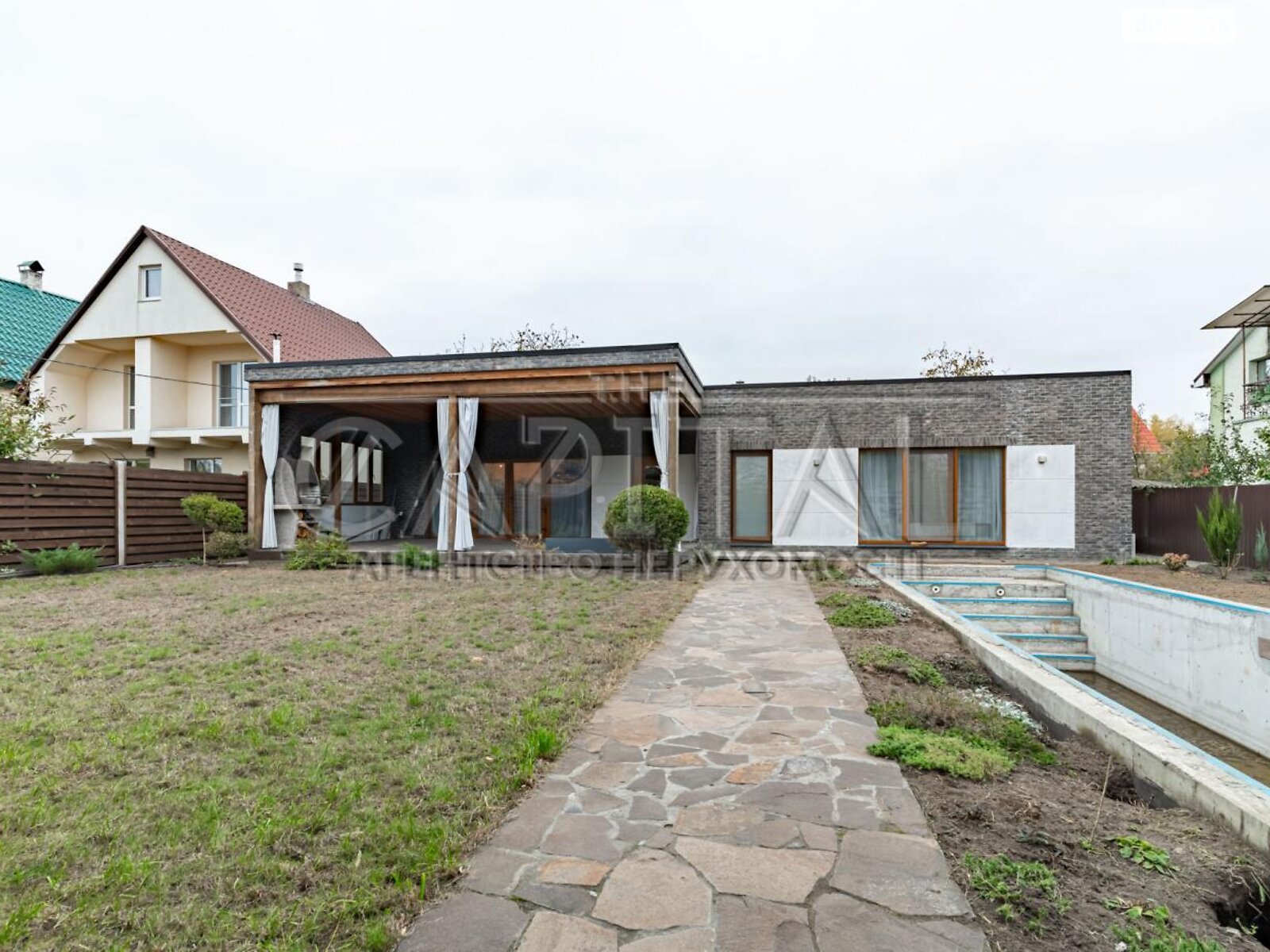 одноэтажный дом, 110 кв. м, СИП. Продажа в Киеве район Днепровский фото 1 одноэтажный дом, 110 кв. м, СИП. Продажа в Киеве район Днепровский фото 1