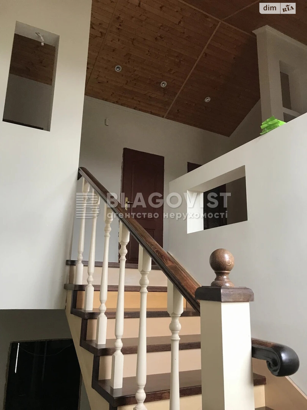 трехэтажный дом с гаражом, 408.6 кв. м, кирпич. Продажа в Киеве район Добрый Шлях фото 1