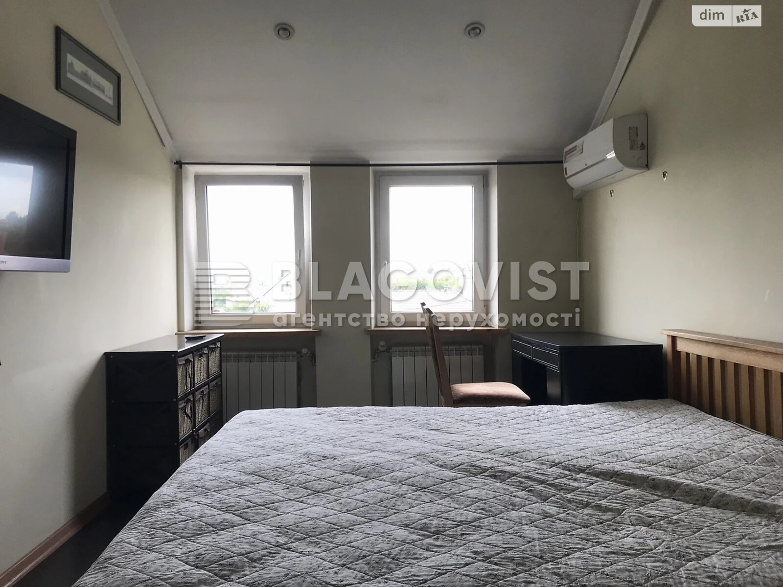 трехэтажный дом с гаражом, 408.6 кв. м, кирпич. Продажа в Киеве район Добрый Шлях фото 1