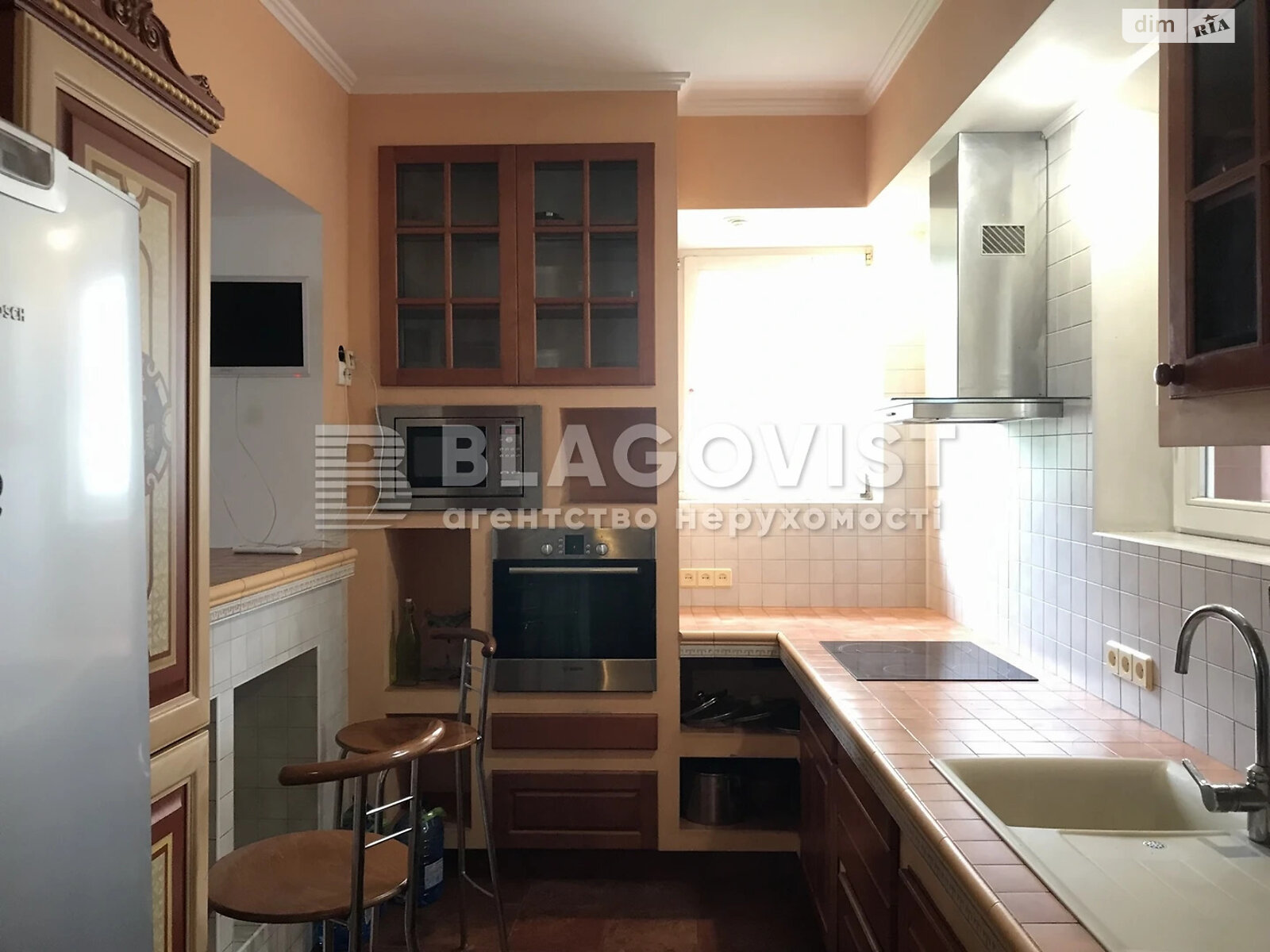 трехэтажный дом с гаражом, 408.6 кв. м, кирпич. Продажа в Киеве район Добрый Шлях фото 1