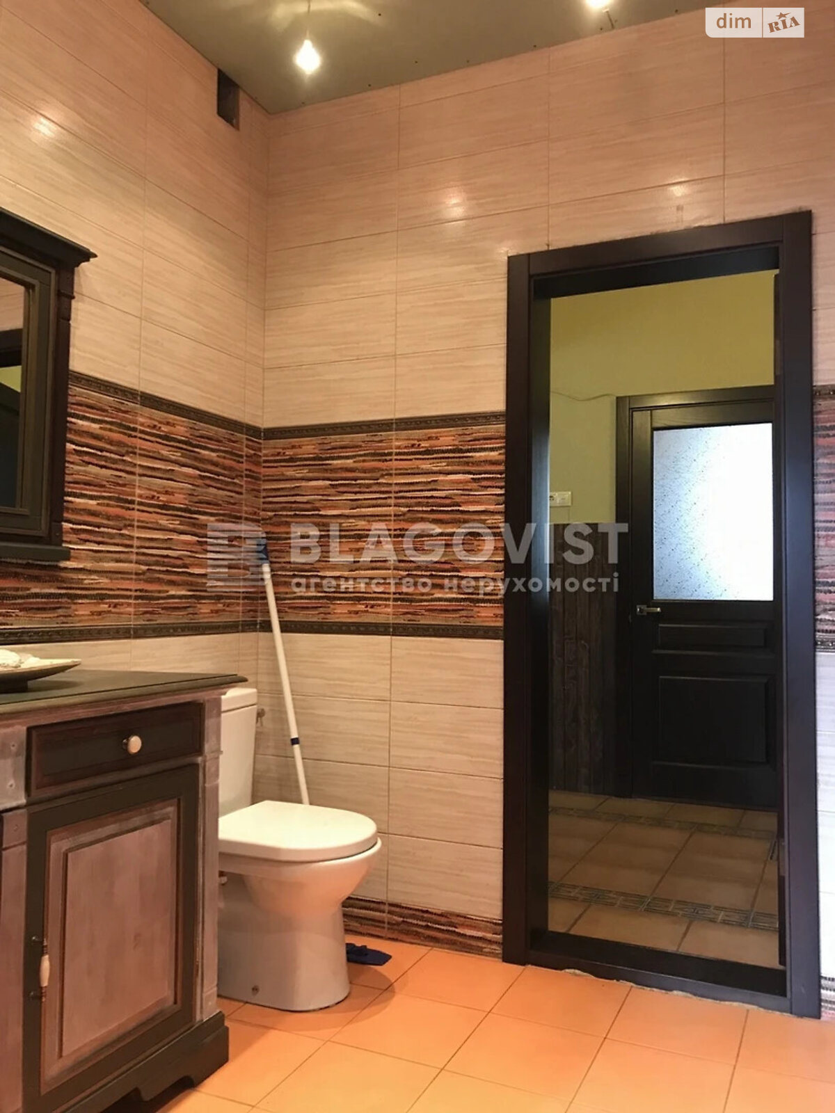 трехэтажный дом с гаражом, 408.6 кв. м, кирпич. Продажа в Киеве район Добрый Шлях фото 1